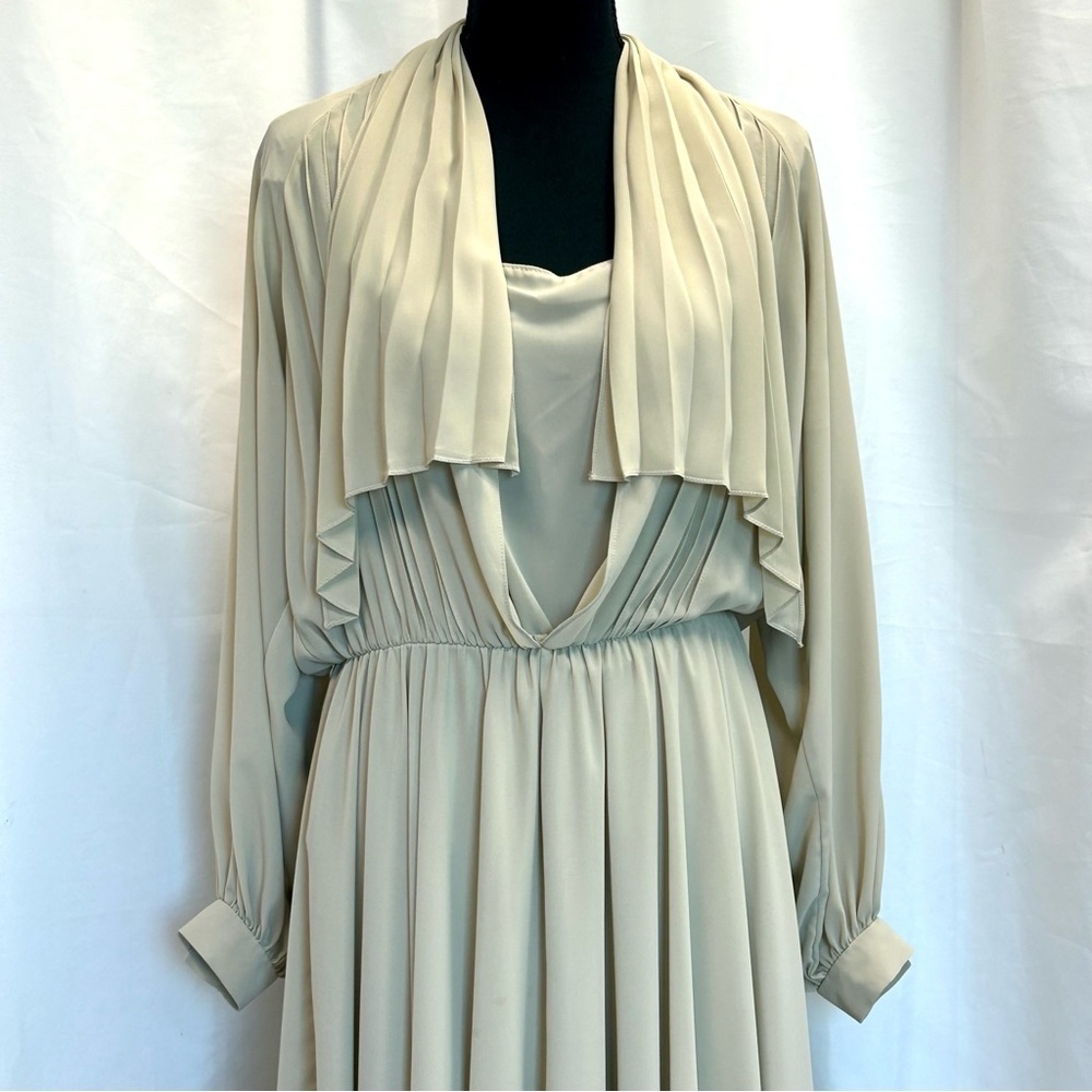 Wayne Clark Aline Marelle Vintage beige cream pleated midi dress Sz 12 - Picture 5 of 16